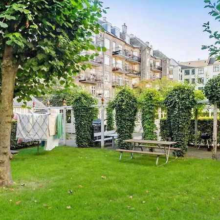 Frederiksberg Apartamento Copenhaga Exterior foto
